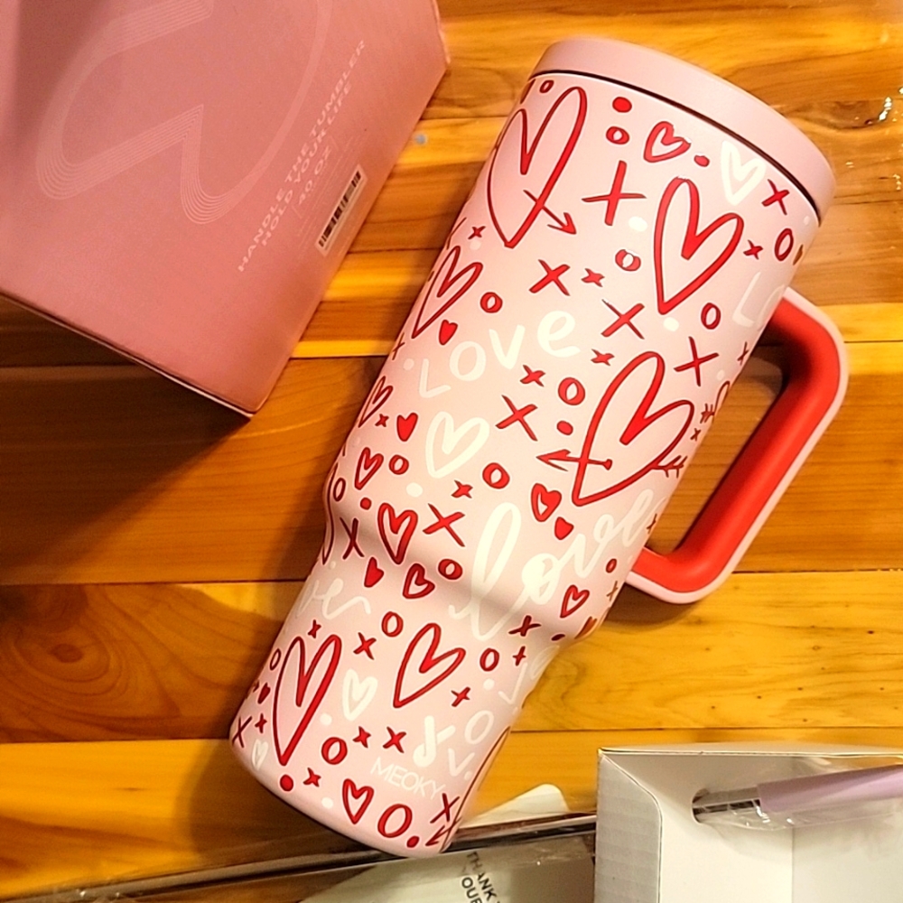 MEOKY Pink and Red Love Tumbler